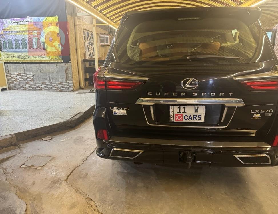 Lexus LX
